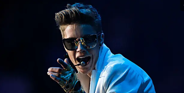 Justin Bieber Sukses Raih 1 Miliar Viewers